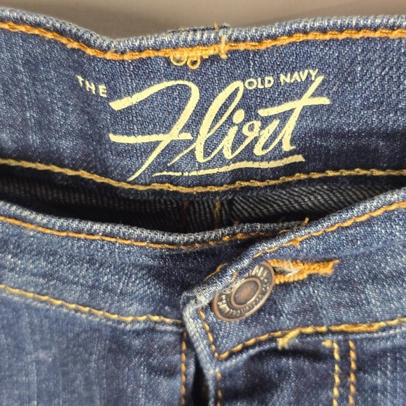 Old Navy The Flirt Jeans Size 8 Dark Wash‎ Mid-Rise Bootcut Denim GUC - Picture 2 of 10